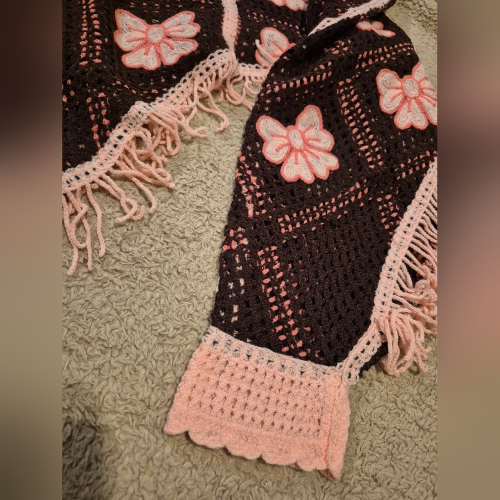 House or Harlow 1960 Crochet Fringe Bow Poncho Sweater NWT - Picture 4 of 10